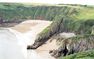 Skrinkle Haven with the prominent Church Doors and Horseback limestones